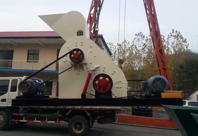 �p������C